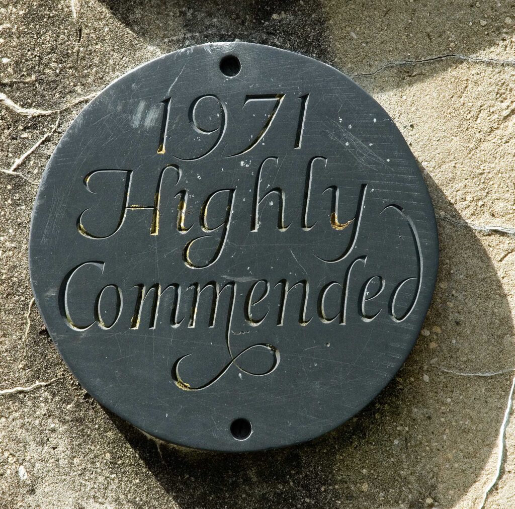 '1971 Commended' plaque in Portmeirion by Jonah Jones