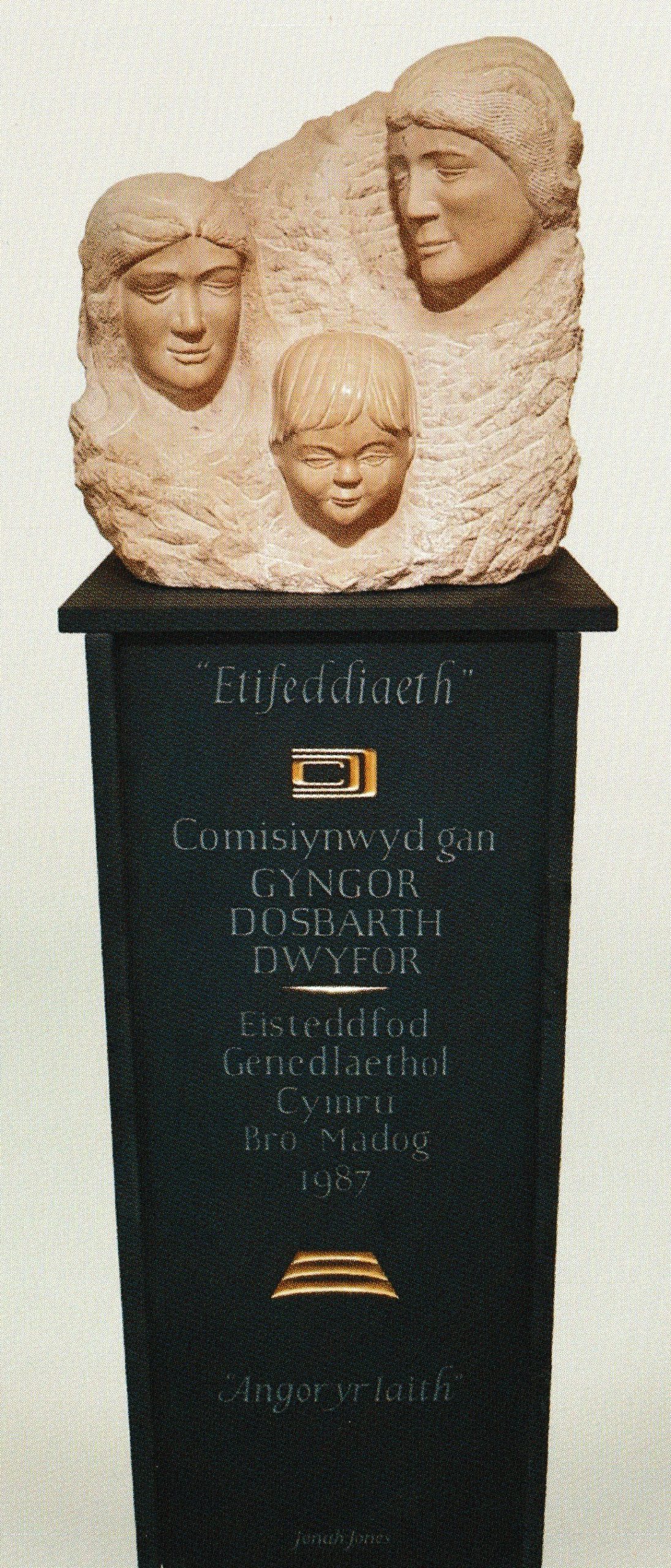 Jonah Jones sculpture 'Etifeddiaeth'